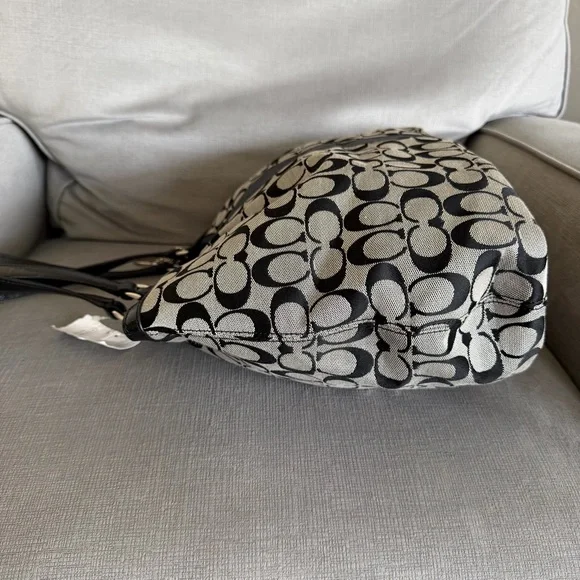 NWT Coach Vintage Signature Black and Gray Tote Bag - Picture 6 of 14